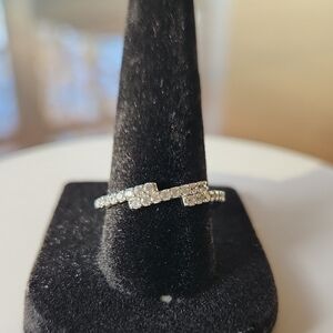 Pretty Bird Jewelry White Gold Plated Ring With CZ Stones